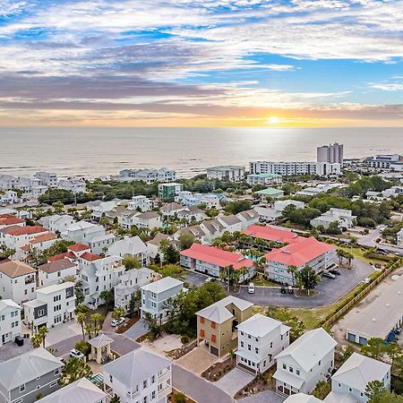 Shellabrate Good Times A Brand New Home For 2024 Only 3 Blocks To The Beach With Community Pool Санта Роса Бийч Екстериор снимка